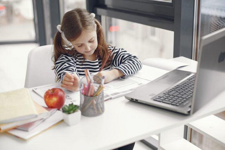 AI and Homework: Cheating, Learning, and What Actually Helps